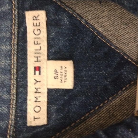 TOMMY HILFIGER DENIM JACKET SIZE SMALL EUC - Picture 2 of 7
